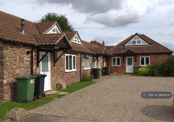 2 bedroom semi-detached house to rent - Photo 1