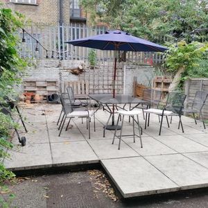 Beautiful period house marrying period charm with contemporary living - Photo 2