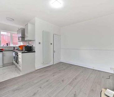 Heath Road, Hounslow, TW3 - Photo 6