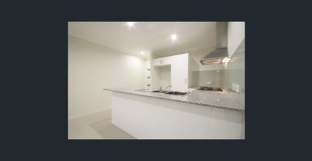 Ground Floor living with spacious courtyard - Photo 3