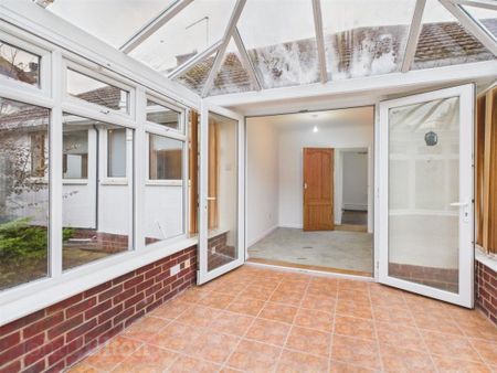 Brambletyne Avenue, Saltdean, Brighton - Photo 2