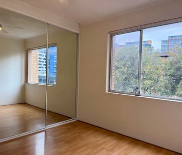 Two Bedroom Apartment in Eden Street - Photo 6