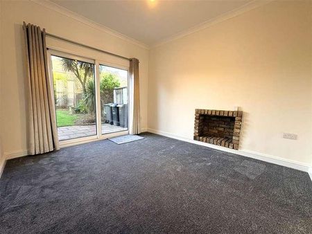 Uplands Road, Leigh-on-sea, SS9 - Photo 4