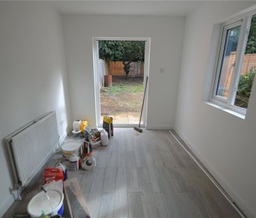 4 bedroom terraced house to rent - Photo 6