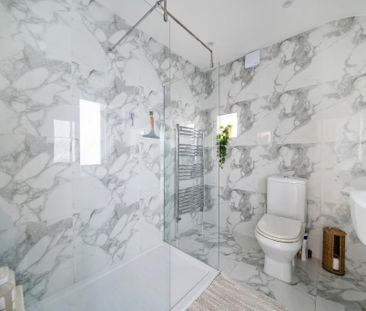3 bedroom terraced house to rent - Photo 3
