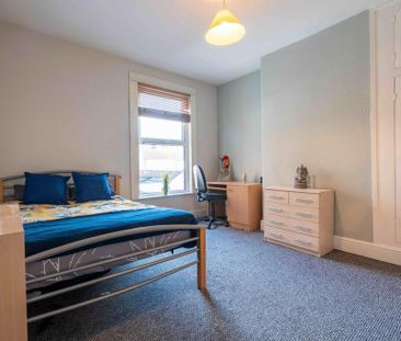 5 bedroom terraced house to rent - Photo 5