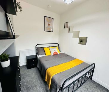 💡 All-Inclusive Double Room | in Rotherham Room 3 - Photo 2