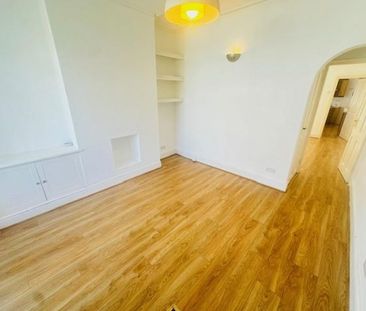 2 bedroom House To Let - Photo 2