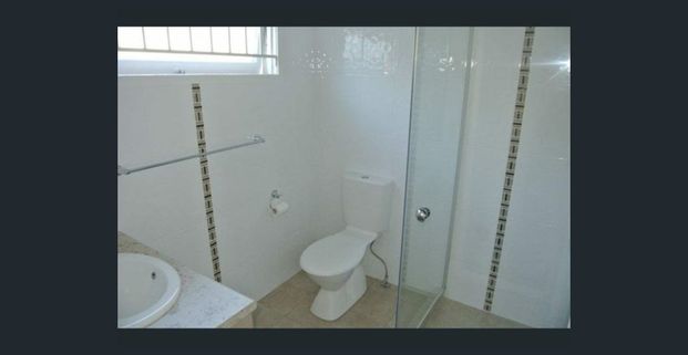 Charming 1 Bedroom House in the Heart of Newmarket- Rent will be increased to $430 from March 2026 - Photo 1