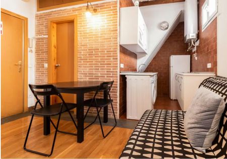 Calle de Lavapiés, Madrid, Community of Madrid 28012 - Photo 3