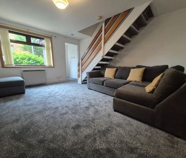2 bedroom terraced house to rent - Photo 2