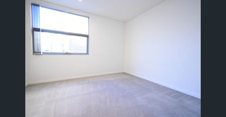 "Industry" Newtown One Bedroom + Huge Size Private Roof Top - Photo 3