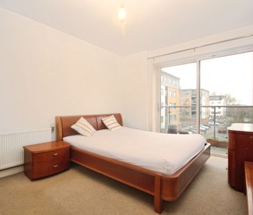 Talbot Close, Mitcham, CR4 1FB - Photo 4