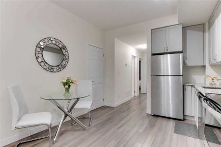 For Lease - 630 Rogers Road Unit# #5 Room 1, Toronto, Ontario - Photo 4