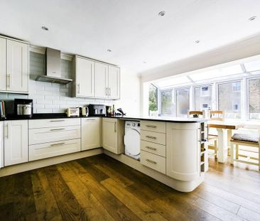 3 bedroom maisonette to rent - Photo 5