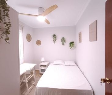 Calle Virgen De La Palma Coronada, Sevilla, Andalusia 41002 - Photo 6