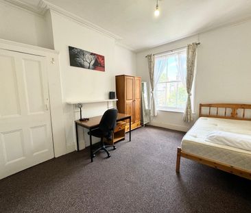 Room in a Shared House, Langdon Park Road, N6 - Photo 2