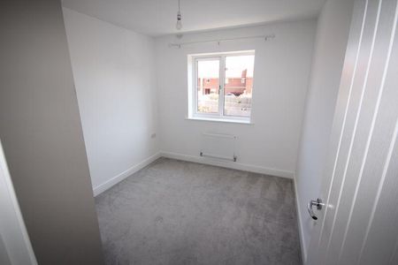 3 bedroom semi-detached house to rent - Photo 3