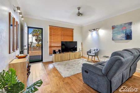 MODERN 2 BED UNIT CLOSE TO PALMERSTON CBD - Photo 5