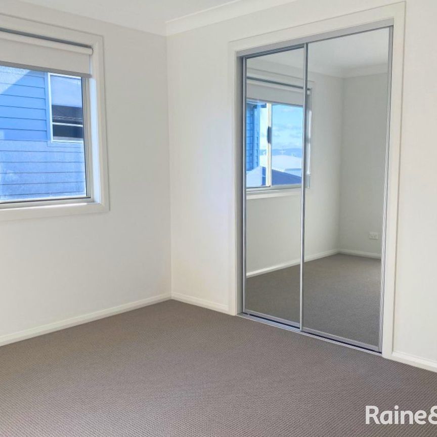 Modern Townhouse Living by the Shoalhaven River - Photo 1