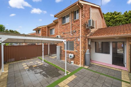 Light-Filled & Beautifully Updated Family Townhouse - Photo 5