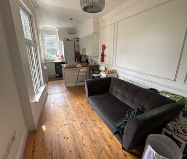 Room in a Shared Flat, Wood Green, N22 - Photo 1