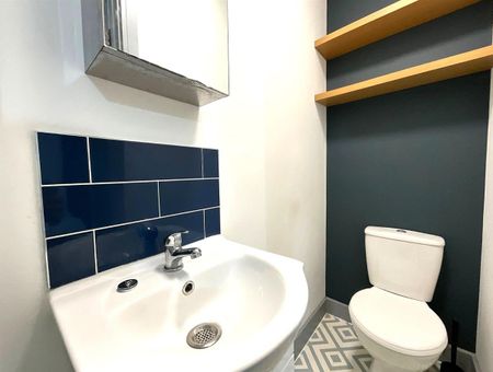 Room 5 141 Balby Road, Doncaster - Photo 4