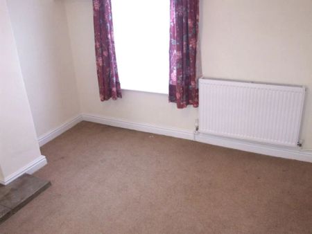 46 High Street, - Photo 3