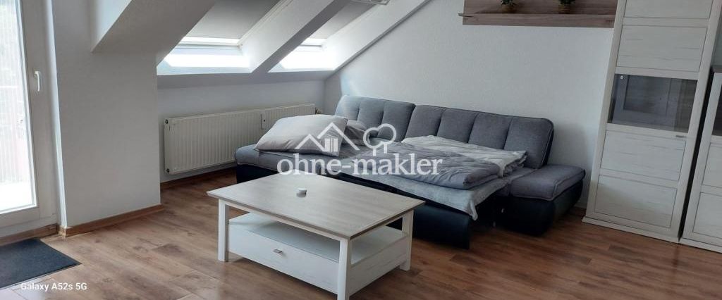 Sorglos einziehen: Traumhafte DG-Wohnung mit Balkon. Voll möbliert!! - Photo 1