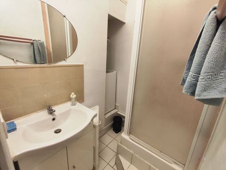 CENTRE-VILLE - appartement meublé - Photo 4