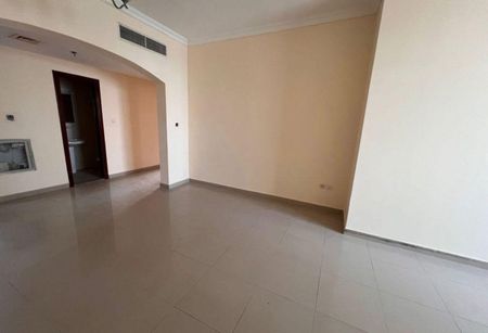 Two-bedroom apartment with a living room and a sea - Photo 2