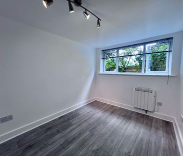 Thorne Road, Wentworth Lodge, DN2 - Photo 6