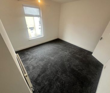 3 bed Terraced - To Let - Photo 4