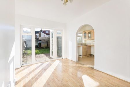 3 bedroom terraced house to rent - Photo 4