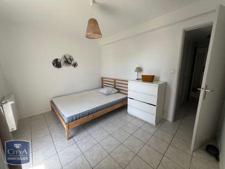 Location Appartement 2 pièces 64m² AVIGNON 84000 - Photo 2