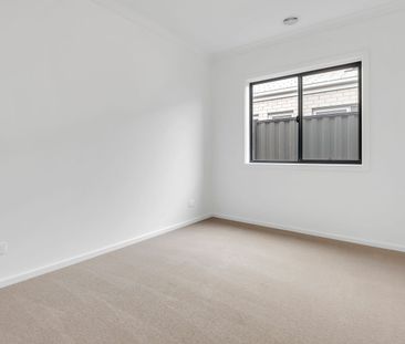 100 Brown Boulevard, Donnybrook, Vic 3064 - Photo 5