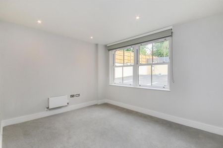 3 bedroom apartment to rent - Photo 4