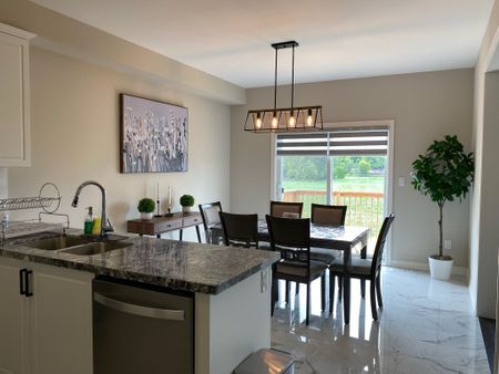 For Lease - 218 Prescott Drive, Clearview, Ontario - Photo 4