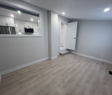 For Lease - 98 Thornton Avenue, Bradford West Gwillimbury, Ontario - Photo 3