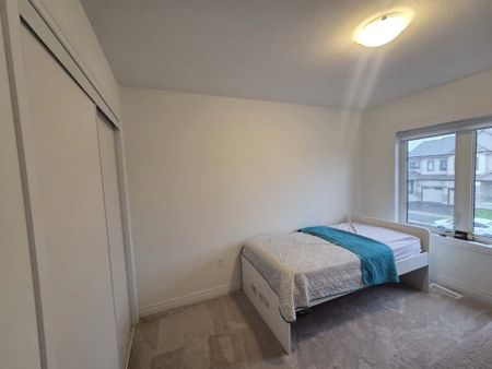 For Lease - 82 Selection Heights, Thorold, Ontario - Photo 3