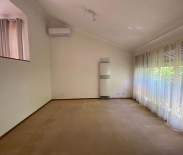 TWO BEDROOM UNIT IN WANDANA HEIGHTS - Photo 2