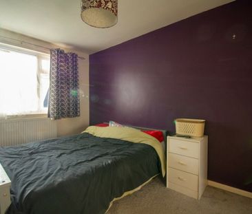 Lovely 3 bedroom home on Gussage Road - Photo 5