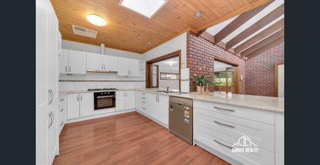 Spacious Family Home for Rent Opposite Kingfisher Reserve – Stylish & Move-in Ready! - Photo 4