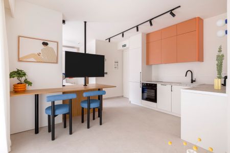 Hive Comfort 1BR Apartment - Photo 3