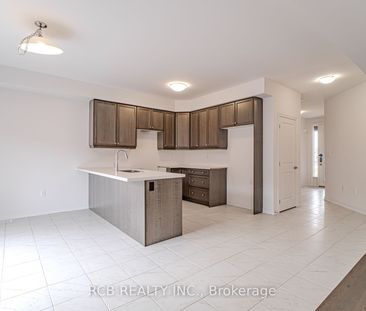 Detached Home For Lease | X8121308 - Photo 1