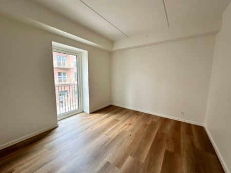 Lys 3-værelses lejlighed i Nørresundby med altan og tagterrasse - Foto 4