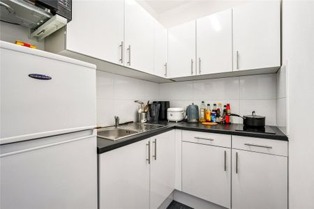 Studio to rent - Photo 2