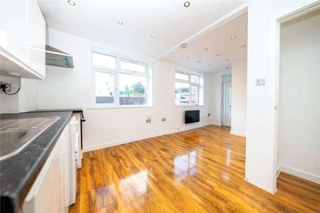 Bower Lane, Maidstone, Kent, ME16 - Photo 2