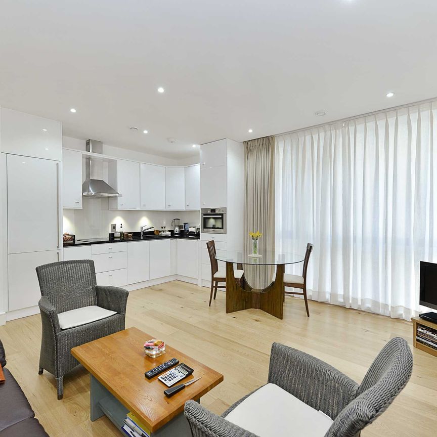 Melrose Apartments, 6 Winchester Road, NW3 - Photo 1