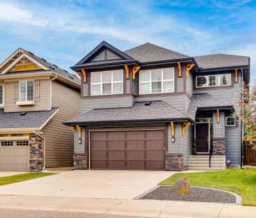 Beautiful House in Lake community — 4 Bedrooms House - Photo 1